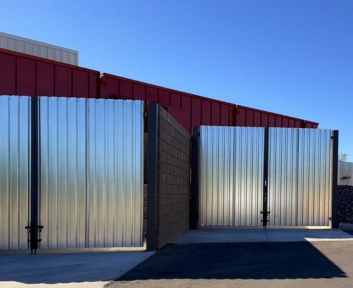 Richard Elias Library | Projects | Gama Fence